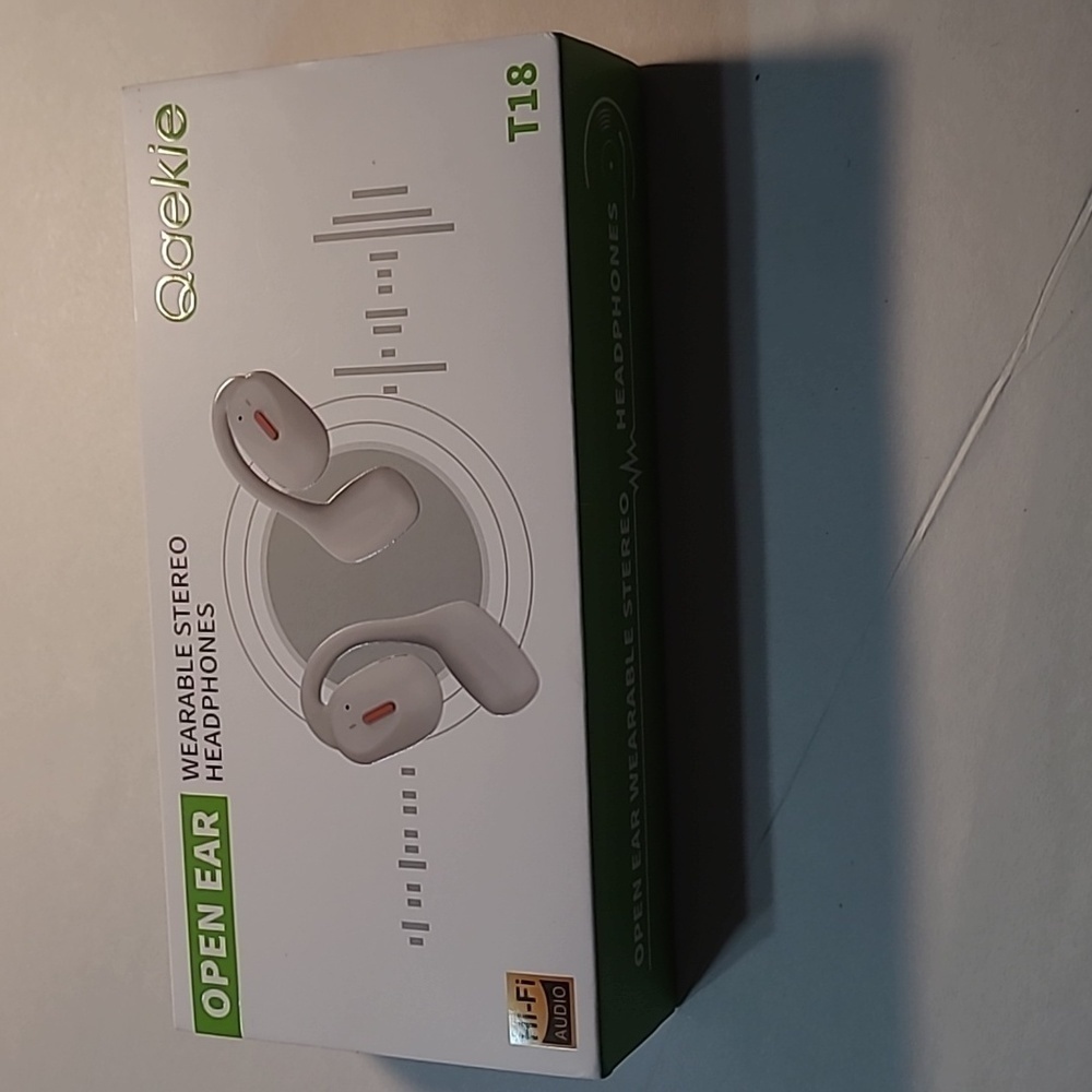 Qaekie Wearable Stereo Headphones NWT